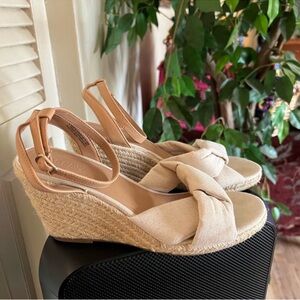 Old Navy Beige Knotted Wedge Sandals
